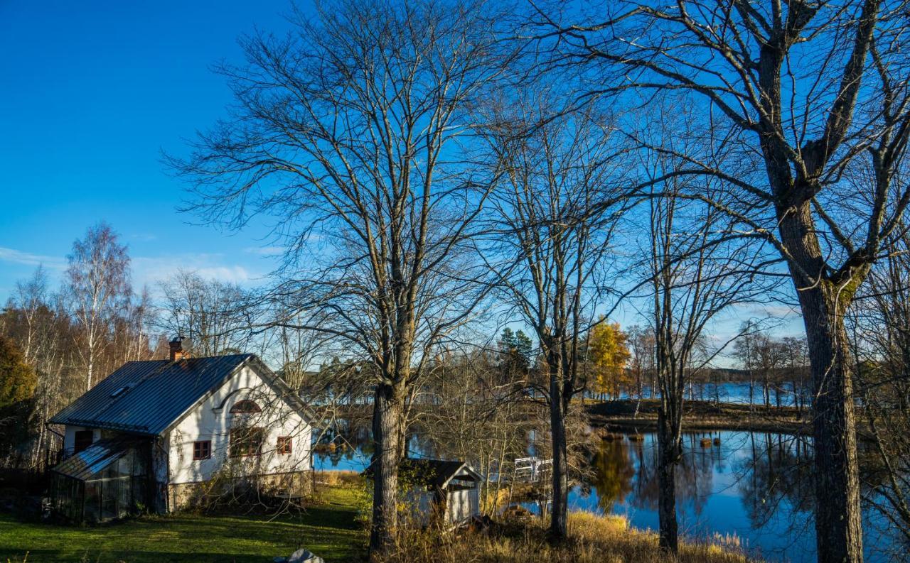 Romantic Spa Villa With Fireplace By The Lake Stjarnsund エクステリア 写真