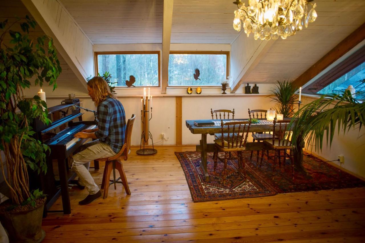 Romantic Spa Villa With Fireplace By The Lake Stjarnsund エクステリア 写真