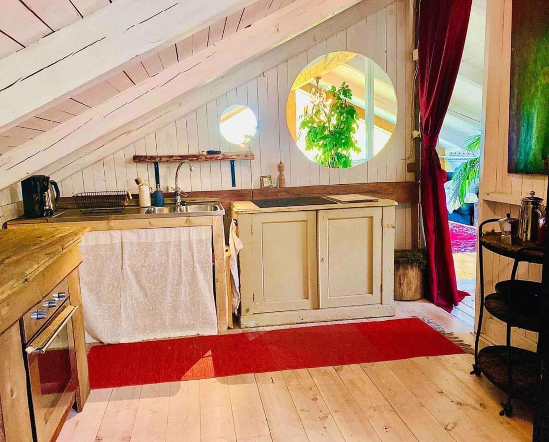 Romantic Spa Villa With Fireplace By The Lake Stjarnsund エクステリア 写真
