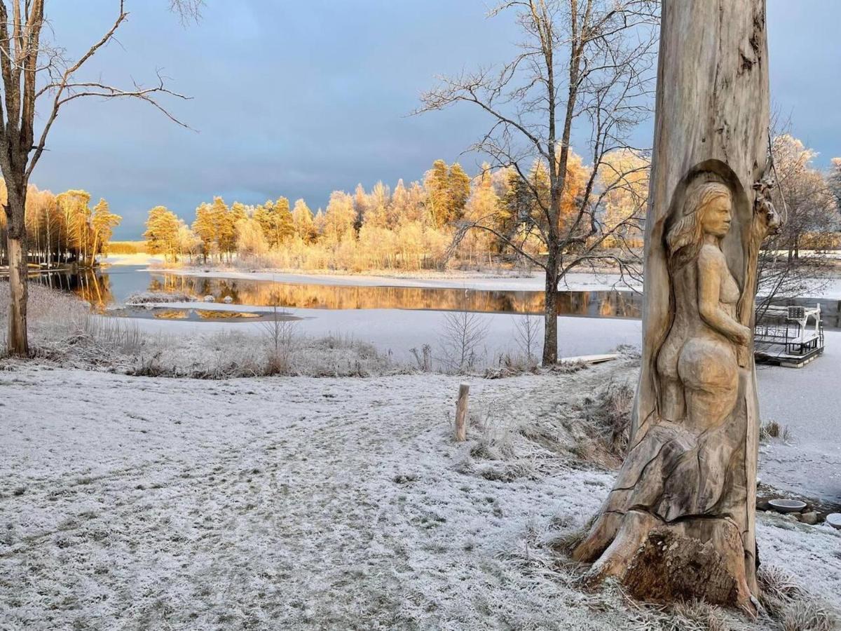 Romantic Spa Villa With Fireplace By The Lake Stjarnsund エクステリア 写真