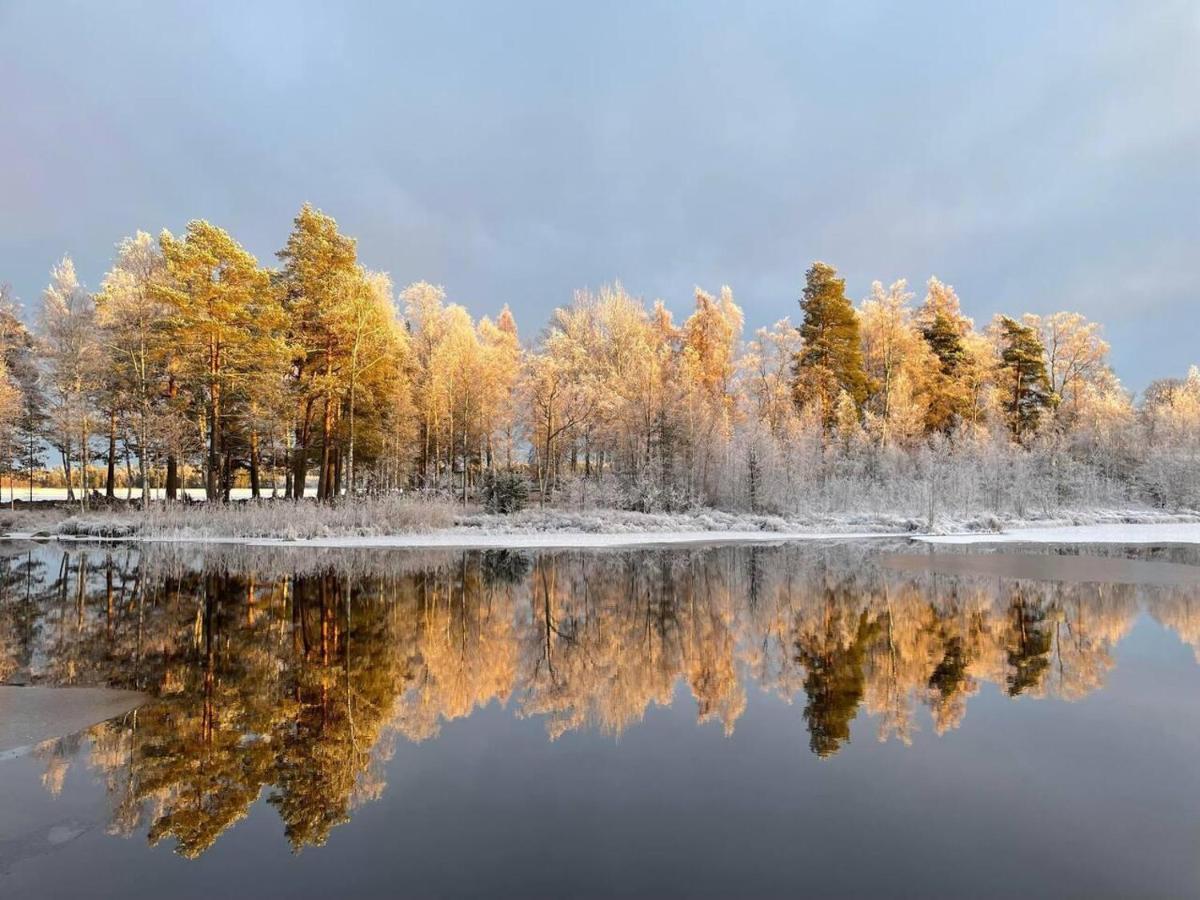 Romantic Spa Villa With Fireplace By The Lake Stjarnsund エクステリア 写真